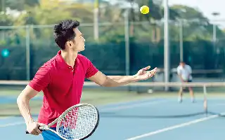 Mengenal Manfaat Kesehatan Tenis Padel dan Strategi Pemulihan Pasca-Laga