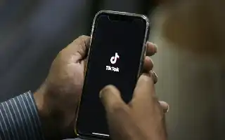 Fenomena TikTok sebagai 'Dokter Pribadi': Risiko di Balik Tren Kesehatan Gen Z