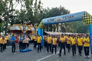 Polda Riau dan Ratusan Warga Kompak Berolahraga di CFD Pekanbaru, Awali Rangkaian Hari Bhayangkara ke-80