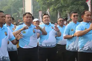 Polda Banten Gelar Olahraga Bersama Sambut Hari Bhayangkara ke-80, Wagub Banten Hadir Langsung