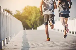 Tips Aman Berolahraga di Tengah Cuaca Panas: Hindari Risiko Heat Stroke