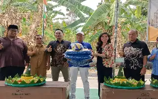 Tingkatkan Fasilitas Olahraga Warga, PT UIC Bangun Lapangan Voli untuk Tiga RW di Gerem