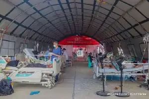 Pemulihan Kesehatan Pascagempa Flores: 19 Puskesmas Masih Lumpuh dan Ribuan Pengungsi Mulai Terserang Penyakit