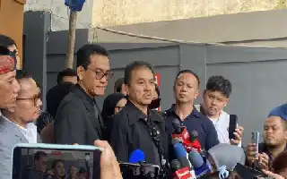 Tim Kuasa Hukum Roy Suryo Tantang Keabsahan Pasal UU ITE dalam Kasus Ijazah Palsu