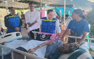 Wamenkes Pastikan Penanganan Medis Korban Gempa Flores Maksimal dan Siapkan RS Lapangan