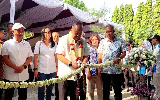 Ketum KONI Pusat Resmikan Pabrik Apparel Olahraga Lokal, Dorong Industri Dalam Negeri Lebih Kompetitif