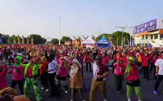 Peringatan HUT Bhayangkara Ke-80 di Sragen: 10 Ribu Warga Ramaikan Olahraga Bersama Polri di Alun-Alun