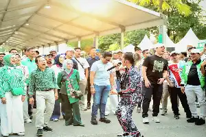 Rayakan 17 Tahun Berkarya, Penampilan The Virgin di Lokarya Fest 2026 Pukau Penonton dan Menko PM