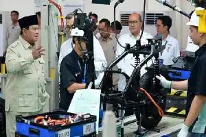 Dorong Kemandirian Industri, Presiden Prabowo Luncurkan Motor Listrik Nasional MoLiNas
