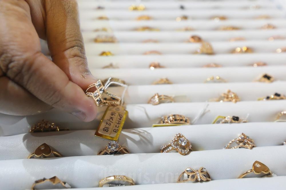 Dinamika Harga Emas Perhiasan Awal Pekan: Variasi Nilai di Berbagai Gerai