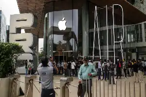 Perkuat Rantai Pasok Lokal, Apple Investasikan Rp540 Triliun untuk Produksi Chip di AS
