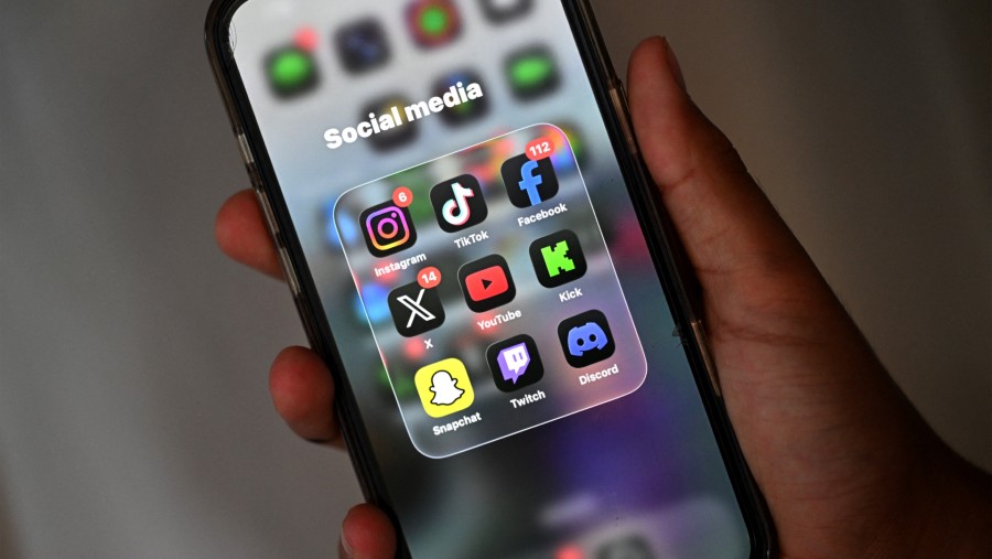 Waspada Kebiasaan Digital: Mengapa Akun Media Sosial Anda Rentan Diretas