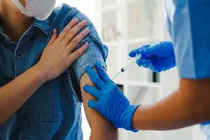 Pentingnya Vaksinasi Influenza Tahunan: Mengapa Perlindungan Tubuh Perlu Diperbarui?