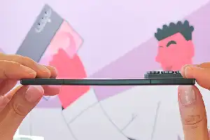 Rahasia Rekayasa Teknologi Samsung Mewujudkan Galaxy Z Fold8 Jadi Ponsel Lipat Teringan di Dunia