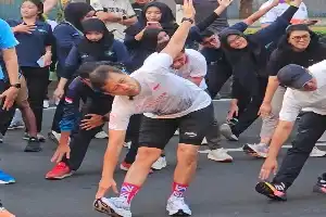 Dorong Peningkatan Harapan Hidup, Menkes Kampanyekan Budaya Olahraga Rutin di CFD Rasuna Said