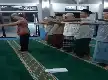 Kreatif dan Sehat, Jamaah Lansia Gelar Latihan Fisik Ringan di Dalam Masjid Usai Salat Subuh