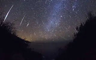 Puncak Hujan Meteor Perseid Agustus 2026, Begini Cara Mengamatinya dari Indonesia