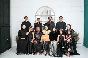 Kisah Inspiratif Nandita Juliana, Lulusan FEB UNJA yang Raih Predikat Cum Laude di Tengah Keterbatasan Fisik dan Kesibukan Bisnis