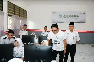 Sinergi Pendidikan dan Industri, LG Fasilitasi Kelas Multimedia Modern di SMKN 2 Tangerang Selatan
