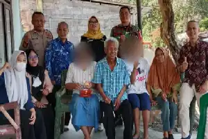 Sinergi Pelayanan Kesehatan, Bhabinkamtibmas Sorosutan Dampingi Penanganan Pasien ODGJ
