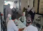 Wujud Kepedulian Sosial, Bhabinkamtibmas di Yogyakarta Dampingi Pemeriksaan Kesehatan Lansia