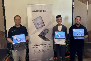 ASUS Hadirkan ExpertBook Ultra, Laptop Bisnis Premium dengan Dukungan AI 50 TOPS dan Layar Tandem OLED