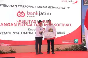 Dukung Peningkatan Prestasi Pemuda, Bank Jatim Salurkan CSR Fasilitas Olahraga di Tuban