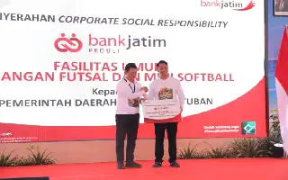 Dukung Peningkatan Prestasi Pemuda, Bank Jatim Salurkan CSR Fasilitas Olahraga di Tuban