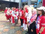 Sambut HUT RI ke-81, Ratusan Warga Binaan Lapas Perempuan Bandung Ikuti Senam Rozfit Massal