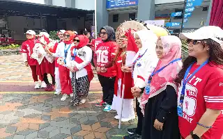 Sambut HUT RI ke-81, Ratusan Warga Binaan Lapas Perempuan Bandung Ikuti Senam Rozfit Massal