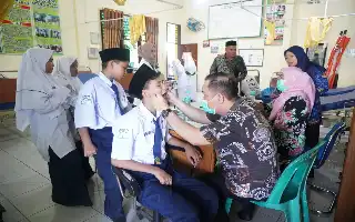 Peringati Hari Anak Nasional, Ratusan Siswa MTsN 2 Medan Jalani Pemeriksaan Kesehatan Gratis