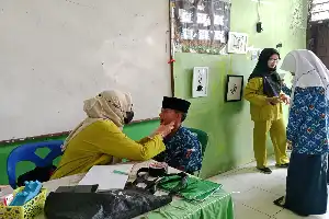 Upaya Deteksi Dini Masalah Tumbuh Kembang, MTsN 1 Medan dan Puskesmas Timbang Deli Gelar Penjaringan Kesehatan Siswa