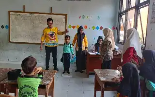 Tingkatkan Kualitas Kesehatan Siswa, MIN 3 Lampung Timur Gandeng Puskesmas Labuhan Ratu Gelar Pemeriksaan Gratis