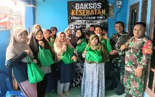 Lewat 'Jaga Jakarta On The Spot', Koramil Pasar Kemis Dekatkan Layanan Kesehatan dan Bantuan Sosial ke Warga