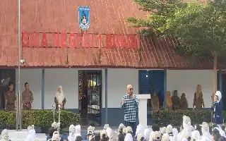 Dorong Transisi Energi, ITPLN dan PLN Edukasi Siswa Sumut Pemanfaatan Teknologi Terbarukan