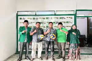 Perkuat Kerja Elektoral, DPC PPP Jepara Sasar Pemilih Milenial Lewat Bantuan Alat Olahraga