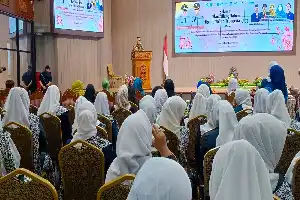 HUT Ke-75 IBI Kutim: Mahyunadi Tekankan Pentingnya Profesionalisme Bidan dalam Layanan Kesehatan