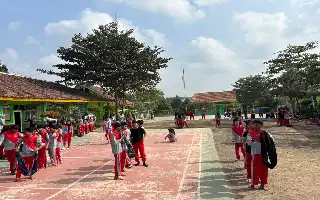 Rayakan HUT RI ke-81, MAN 1 Mesuji Gelar Lomba Tradisional dan Olahraga untuk Pupuk Solidaritas Siswa