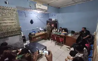 Langgar Jam Operasional, Sembilan Pemandu Lagu di Lubuk Alung Diamankan Satpol PP