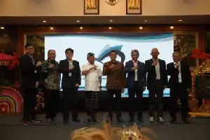 Perkuat Pengawasan Nusa Penida, ITS Hibahkan Sistem Navigasi AIS ke Pemkab Klungkung