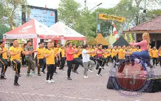 Peringati Hari Bhayangkara ke-80, TNI-Polri dan Forkopimda Trenggalek Gelar Olahraga Bersama Perkuat Sinergi