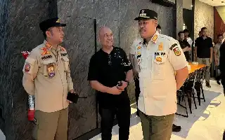 Pastikan Kepatuhan, Komisi I DPRD dan Aparat Gabungan Sisir Tempat Hiburan Malam di Pekanbaru