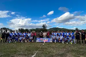 Pererat Hubungan Lintas Batas, Bupati TTU Buka Laga Persahabatan Sepak Bola RI-Timor Leste