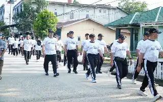 Jaga Kebugaran dan Kekompakan, Personel Koramil 12/Batang Tuaka Ikuti Olahraga Bersama di Makodim 0314/Inhil