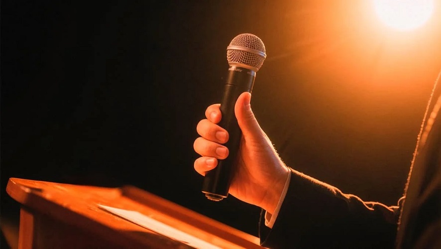Kuasai Seni Public Speaking: Kunci Utama Pelaku UMKM Perluas Jejaring dan Omzet