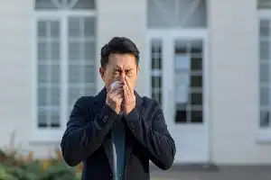 Panduan Medis Berolahraga saat Sakit: Mengenal Metode 'Neck Check' agar Tidak Salah Langkah