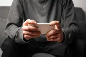 Transformasi Manajemen Komunitas Gim Digital: Potensi Ekonomi Baru di Indonesia