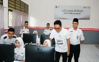 Upaya Link and Match, LG Bangun Ruang Kelas Multimedia Berstandar Industri di SMKN 2 Tangerang Selatan