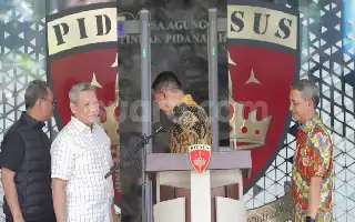 Kosmak Ungkap Dugaan Jaringan Pencucian Uang Melibatkan Mantan Jampidsus Febrie Adriansyah