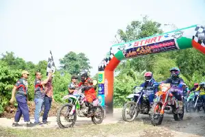 Pacu Ekonomi dan Pariwisata, Pemkab Kampar Resmi Membuka Trabas Jelajah Wisata Alam 2026